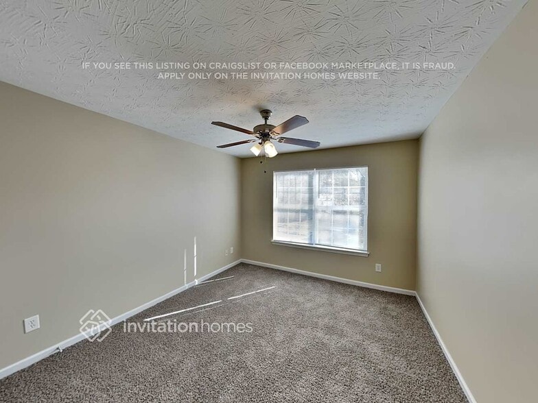 Building Photo - 1023 Lear Dr