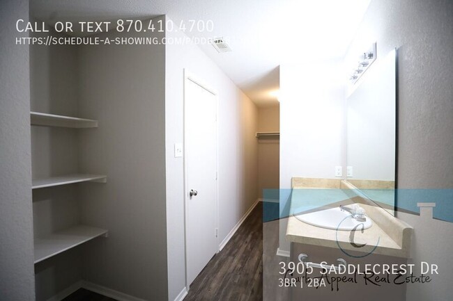 Building Photo - Move in special 900$!!  Beautiful 3 bed / ...