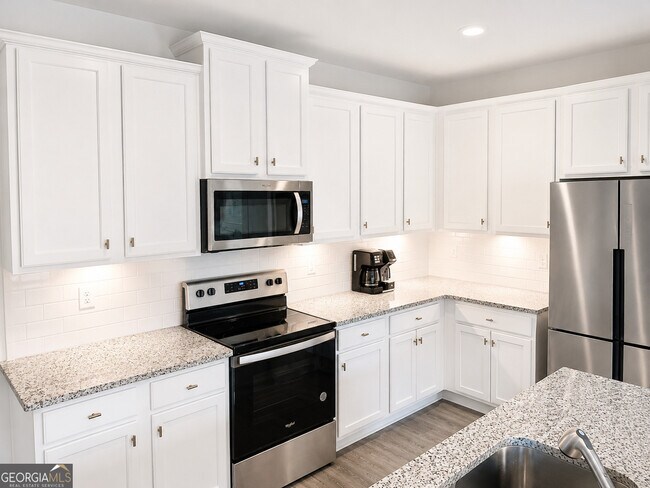 Building Photo - 3457 Sumersbe court