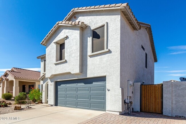 Building Photo - 18452 El Amancer