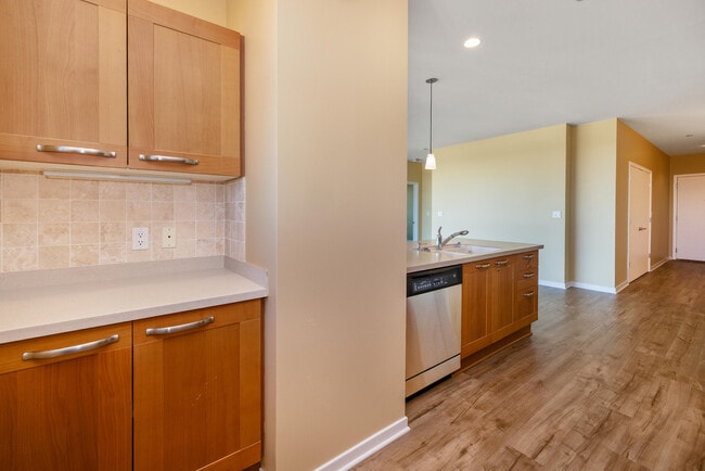 Building Photo - 1522 N Prospect Ave