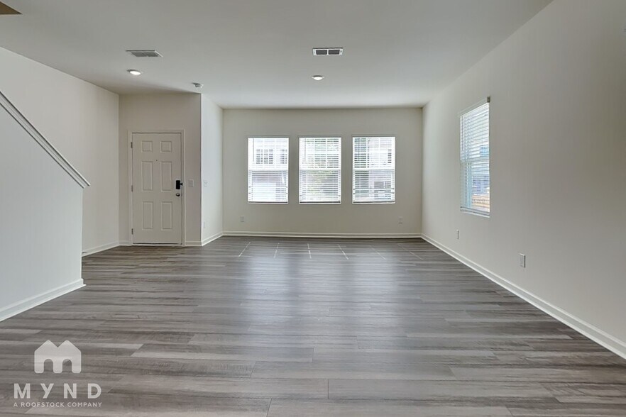 Building Photo - 3042 Fulong Dr