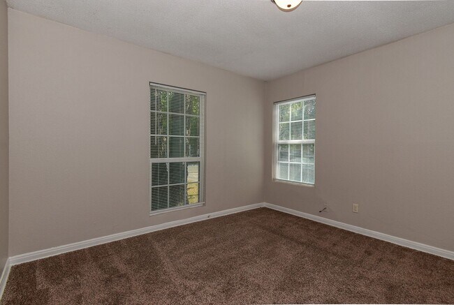 Building Photo - 1103 Pecan Ave