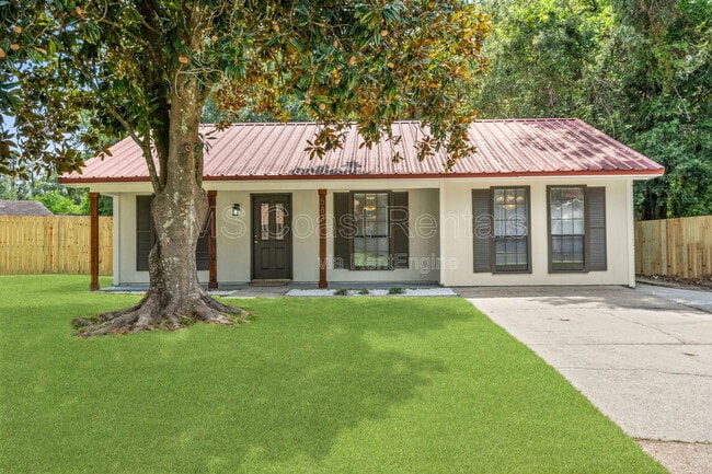 Building Photo - 583 Neal Dr