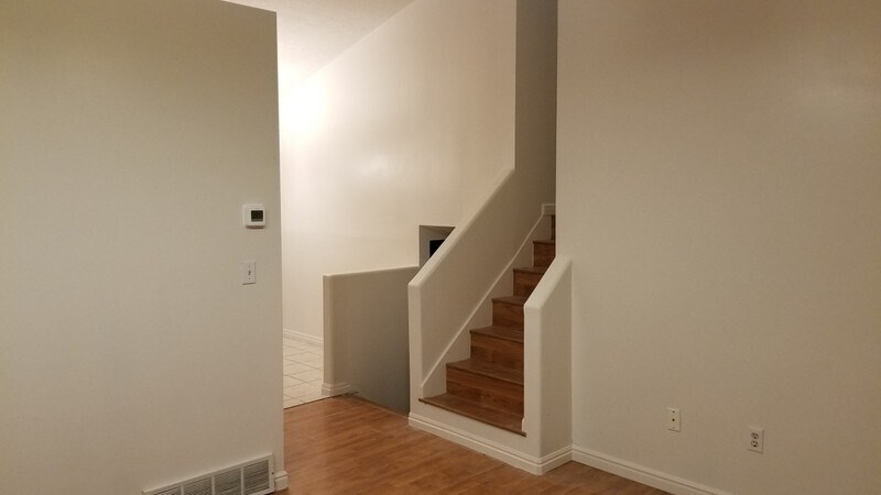 Building Photo - 2343 Sunset Dr
