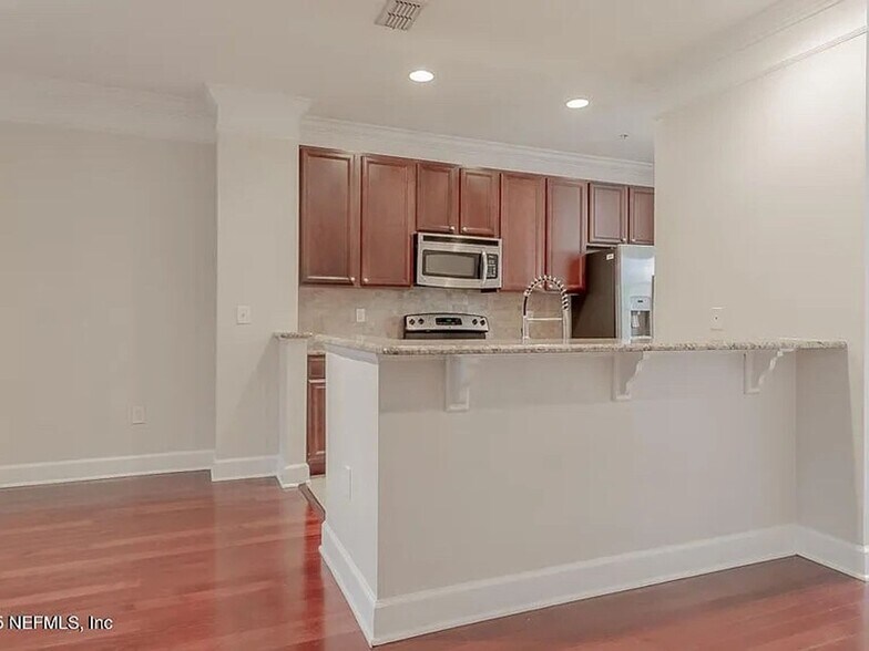 Building Photo - 9823 Tapestry Park Circle