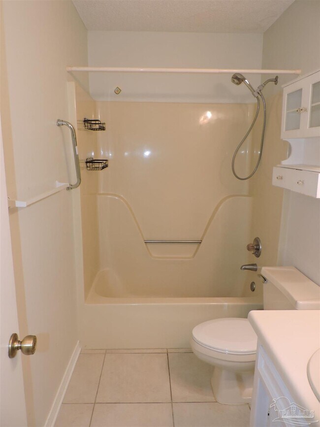 Building Photo - 2780 Honeywood Dr