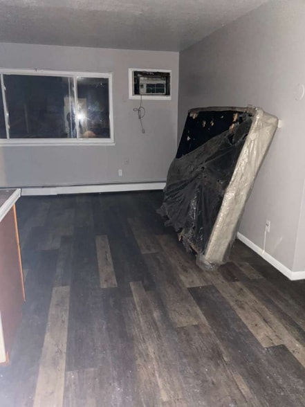 Building Photo - 1885 N Taylor Rd