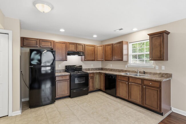 Building Photo - 740-742 Marley Way
