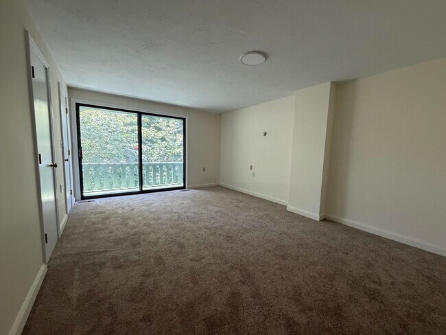 Building Photo - 56 Westville Rd