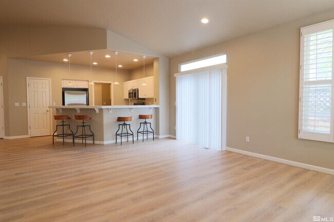 Building Photo - 690 Caughlin Glen