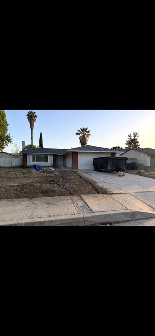 Building Photo - 25899 Amapolas St