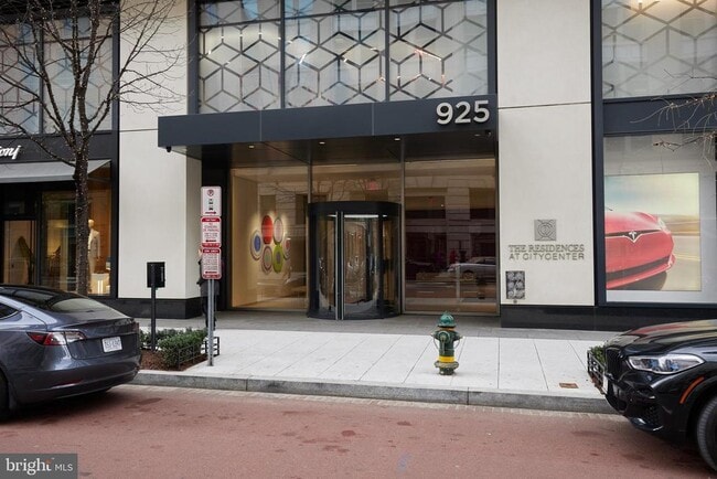 Building Photo - 925 H St NW
