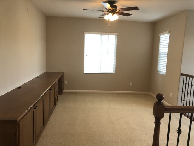 Building Photo - 5 bedroom Whitney Ranch Beauty! Walking di...