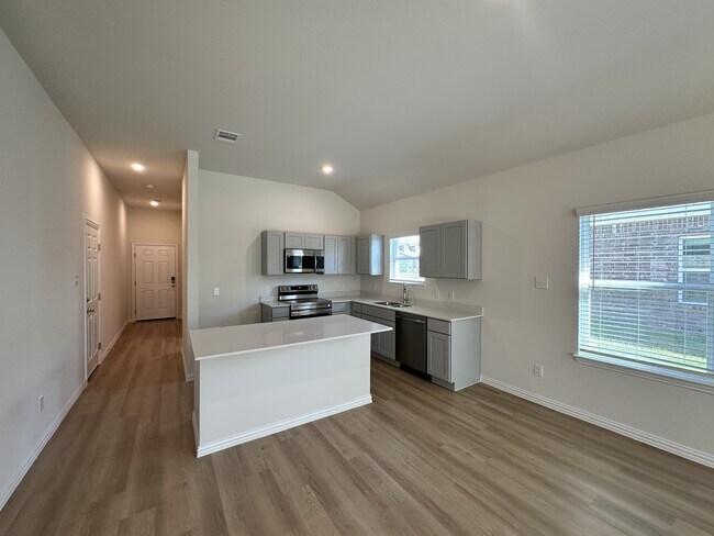 Building Photo - 1821 Aleia Cv