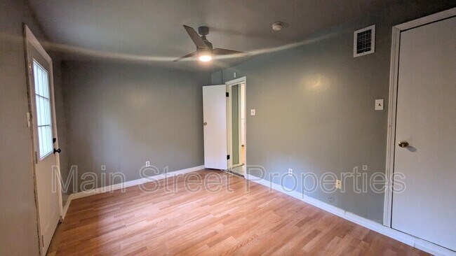 Building Photo - 1014 W Gregory St