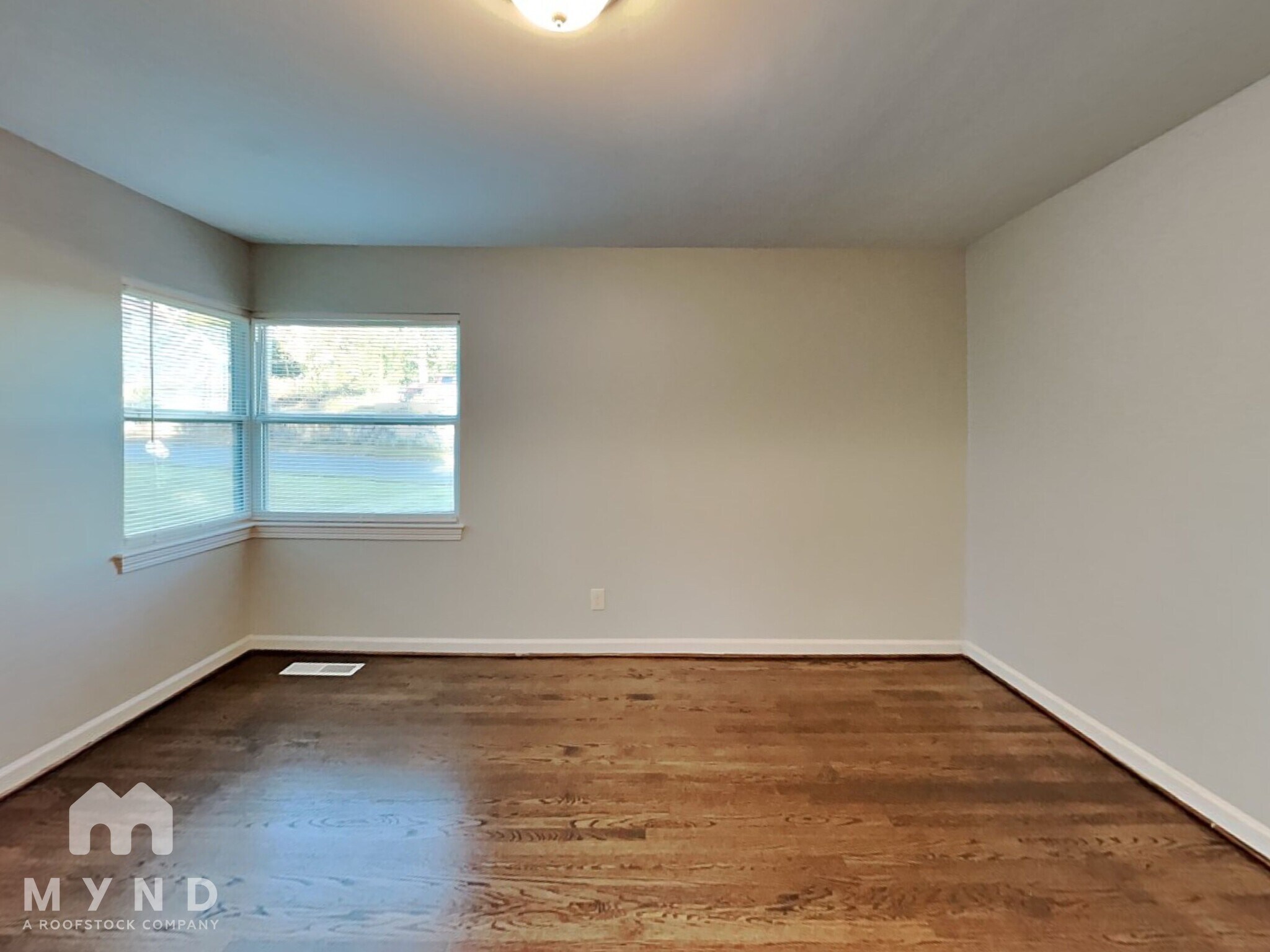 Building Photo - 3420 Avenue Q