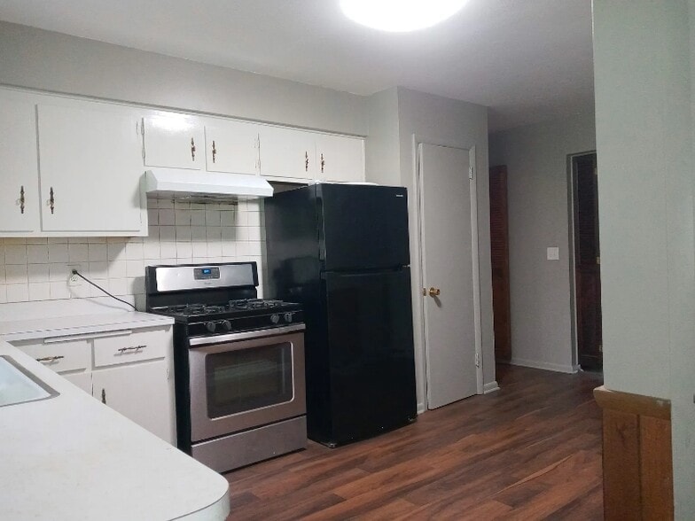 Building Photo - 4805 Javelin Dr