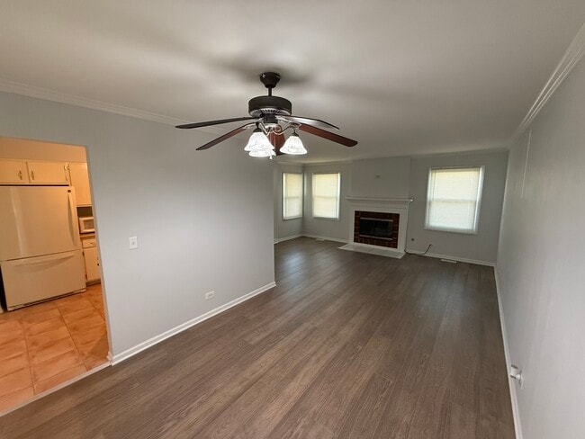 Building Photo - 1007 Bayshore Dr