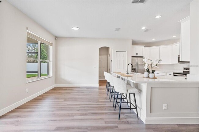 Building Photo - 3333 Atmore Terrace