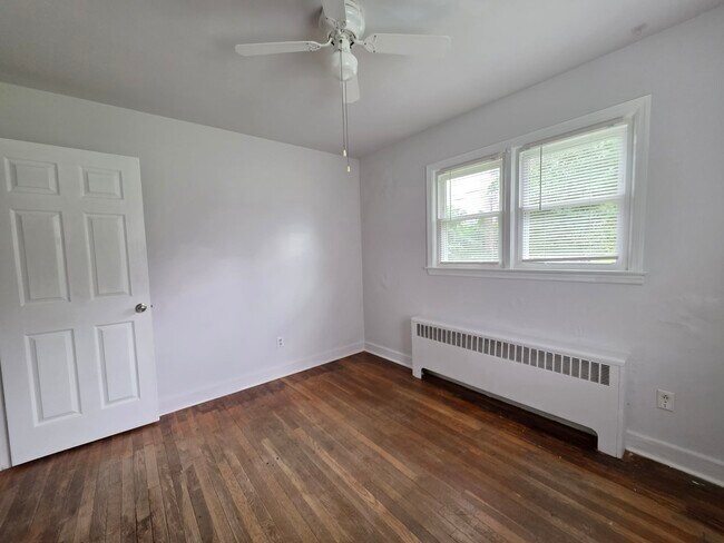 Building Photo - 1209 Belmont Ave