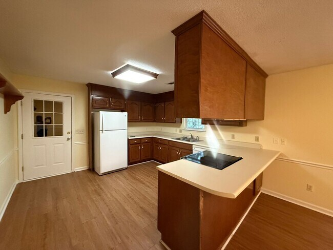 Building Photo - 510 Whistlestop Cir