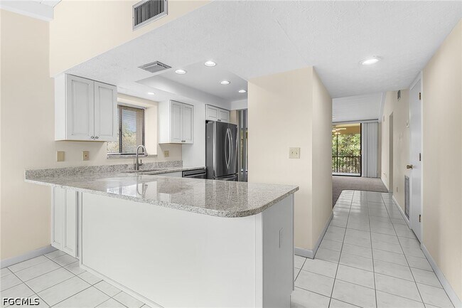 Building Photo - 15751 Windward Way Cir