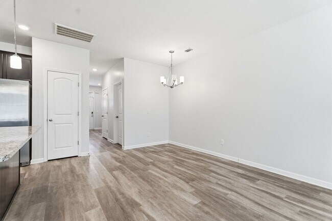 Building Photo - Murfreesboro Townhome