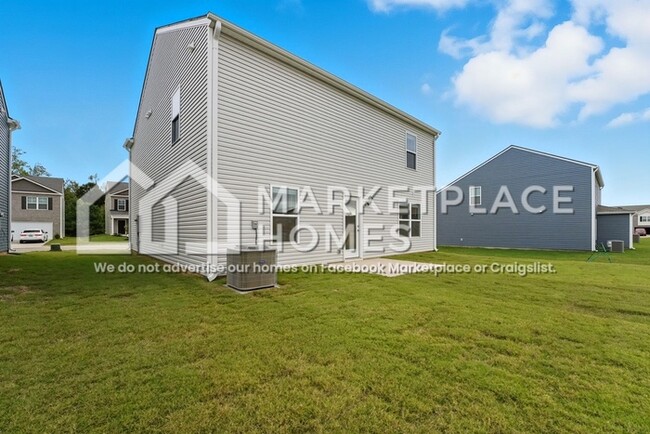 Building Photo - 4151 Hines Ln NE