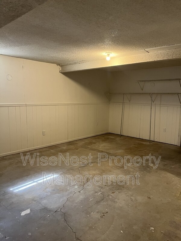 Building Photo - 514 SE Adobe Dr