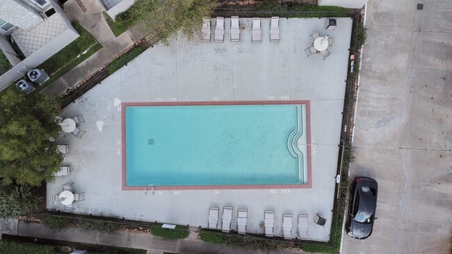 Building Photo - 3292 Holly Hall St