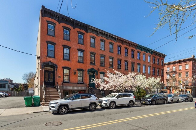 Building Photo - 241 Marin Blvd