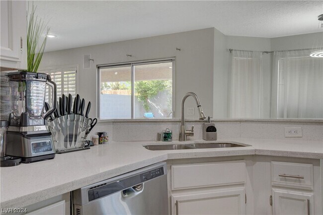 Building Photo - 9416 Crown Vista Ln