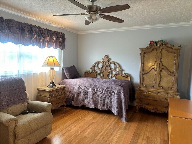 Building Photo - 7847 Golf Cir Dr