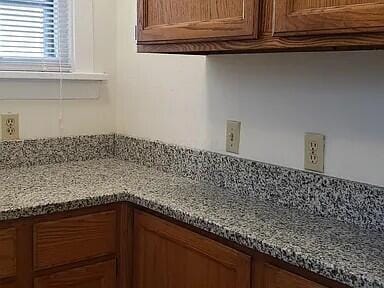 Building Photo - 2679 Indianola Ave