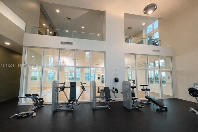 Building Photo - 1900 N Bayshore Dr