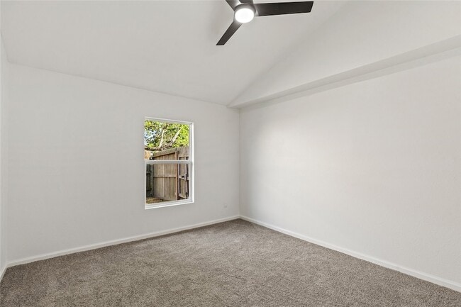 Building Photo - 5425 Jeffrey St