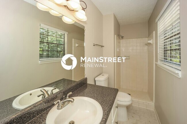 Building Photo - 4 Bedroom Pet-Friendly Home in MORROW, GA with Main Street Renewal