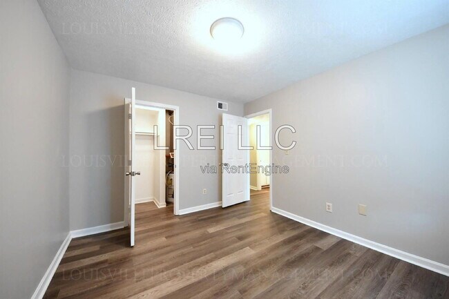Building Photo - 1568 Illinois Rd