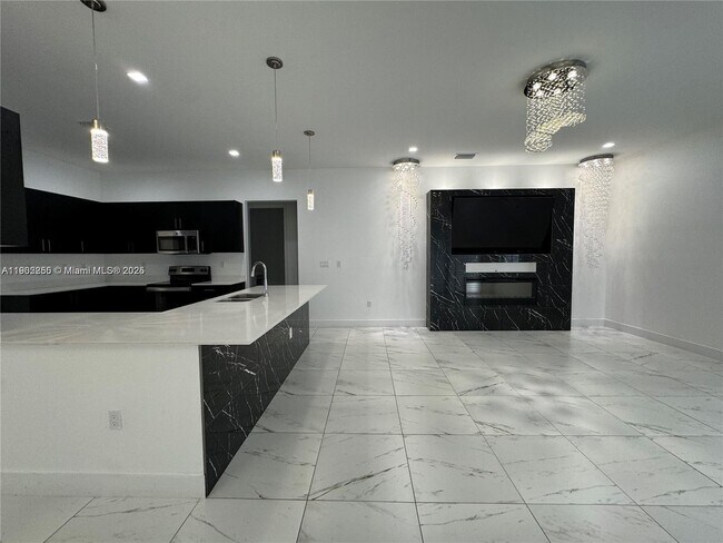 Primary Photo - 13284 SW 228th St
