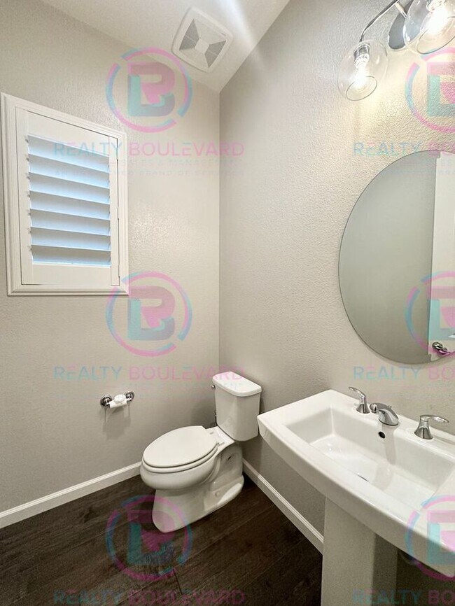 Building Photo - 5 Bedroom 3 Car Garage Home with Spa-Like Primary Suite & Resort-Style Backyard with Office, Loft...