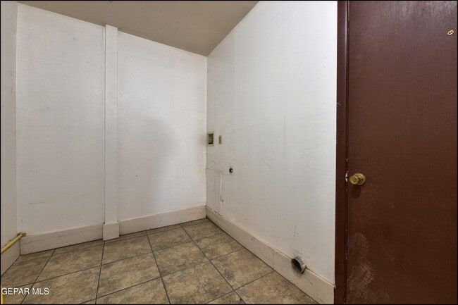 Building Photo - 4700 Louisiana St