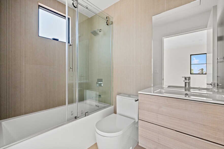 Building Photo - 200 S 2nd Ave