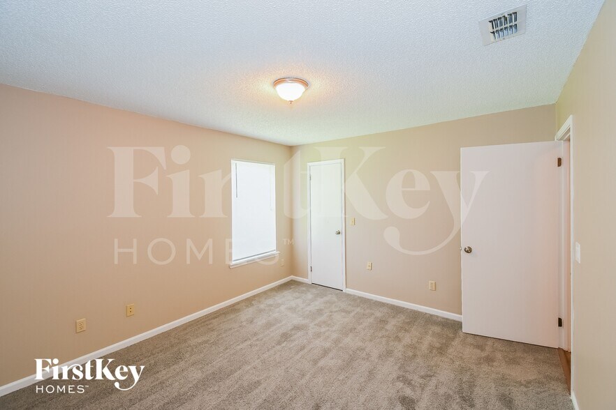 Building Photo - 10885 Copper Hill Dr