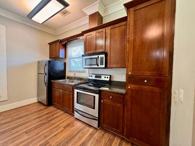 Building Photo - 1125fst