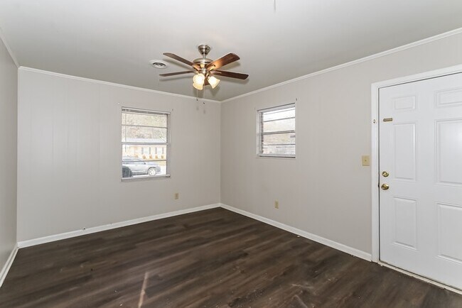 Building Photo - Charming Brick Ranch in Augusta, GA