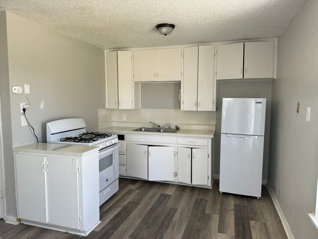 Building Photo - 1900 N 4th St