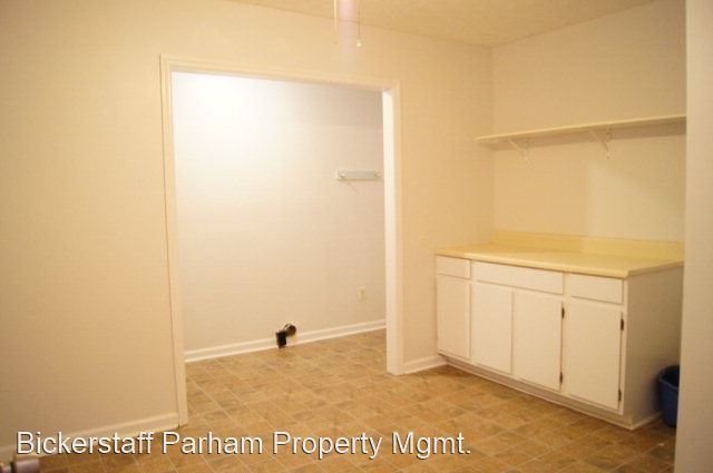 Building Photo - 4 br, 2 bath House - 5301 Rockhurst Drive