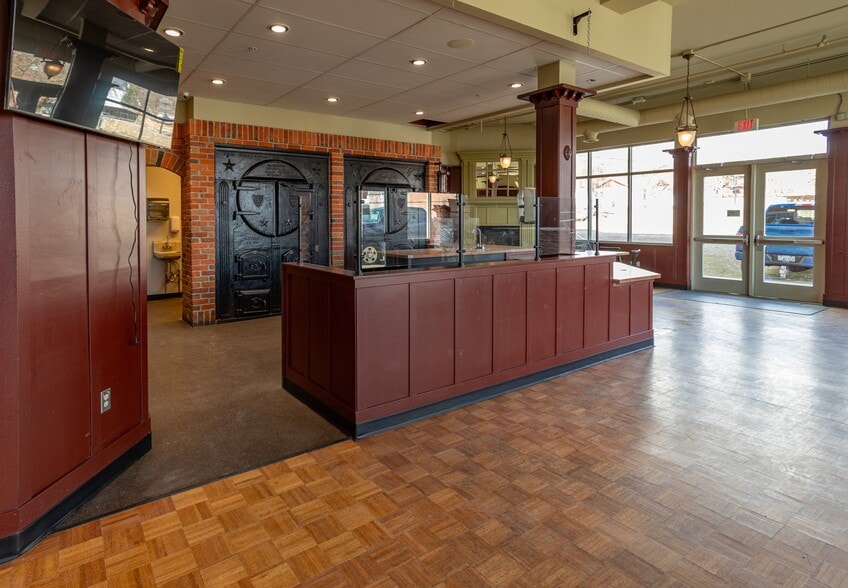 Building Photo - Brewster Hall