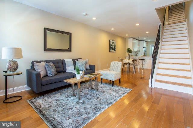 Building Photo - 2026 McClellan St